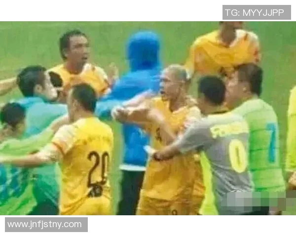 足球明星大头合照集锦展现球场魅力与友谊瞬间的精彩时刻