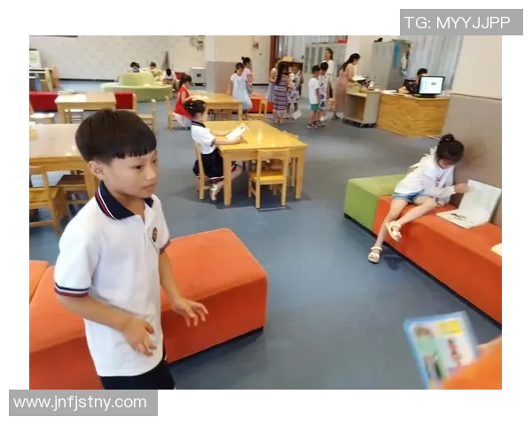 热巴与足球明星的甜蜜邂逅揭秘他们的友谊与共同爱好